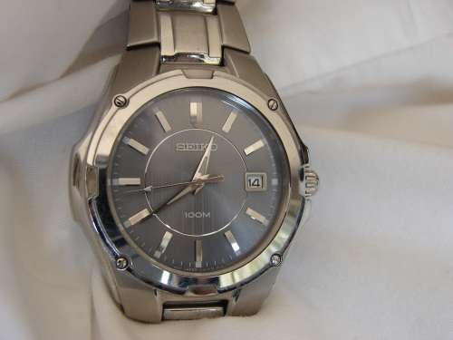Seiko 7N42-0EH0 watch