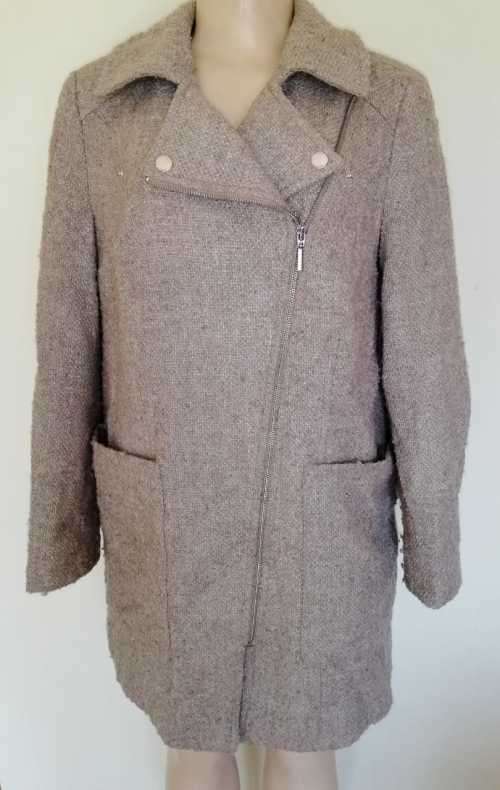 Stunning Beige Tweed Coat