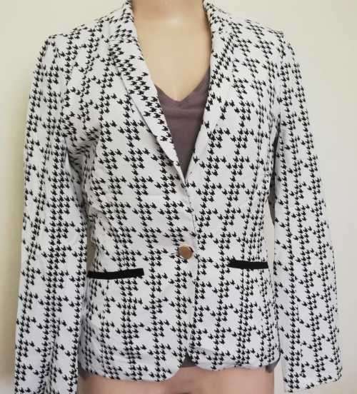 Gorgeous black and white blazer