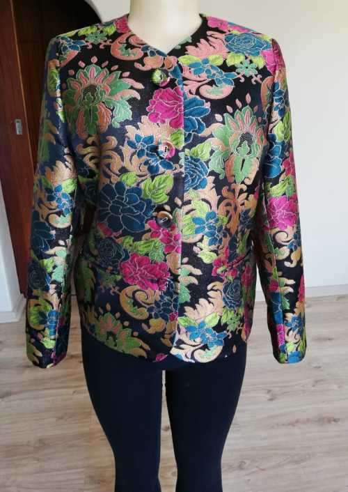 Exquisite floral Button up Coat