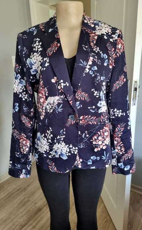 Gorgeous Print Blazer