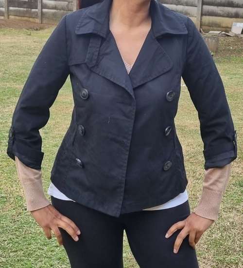 Gorgeous swing black coat