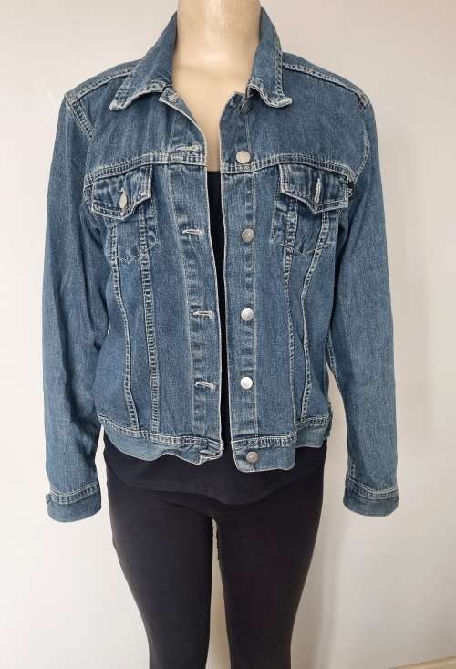 Gorgeous denim Jacket.... From R30 Shipping