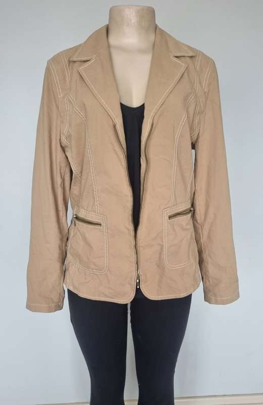 Beautiful camel zip up blazer