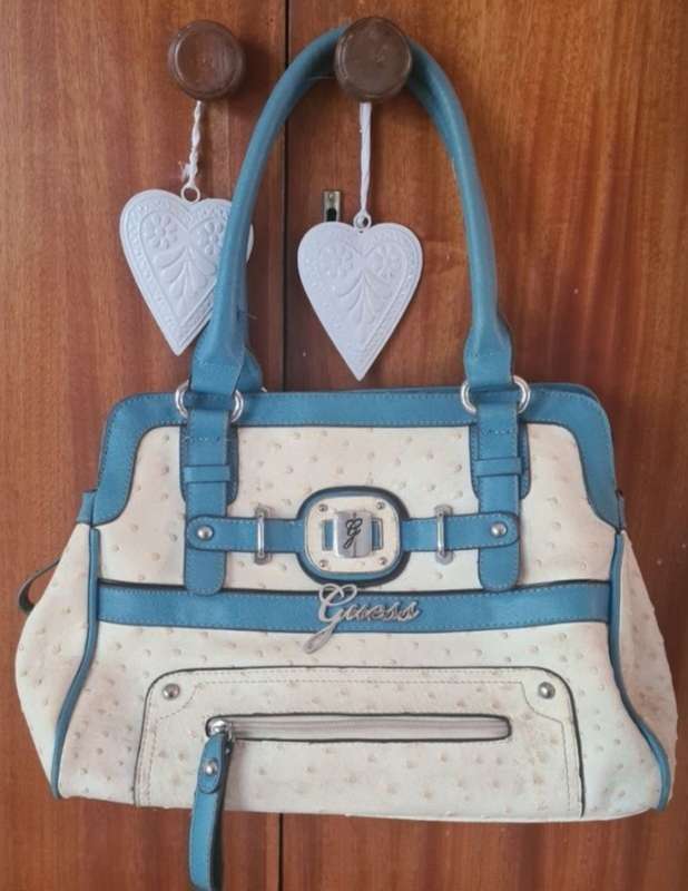 Beautiful GUESS bag