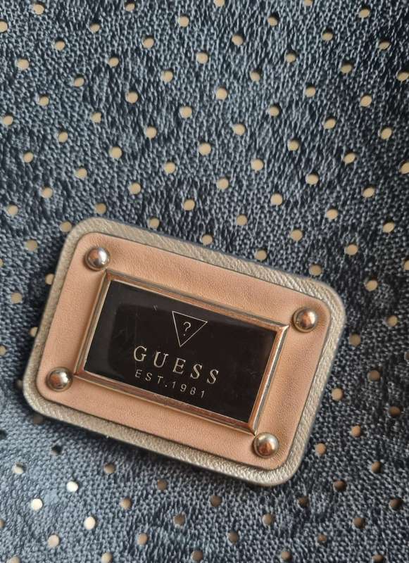 Large Beautiful GUESS Bag
