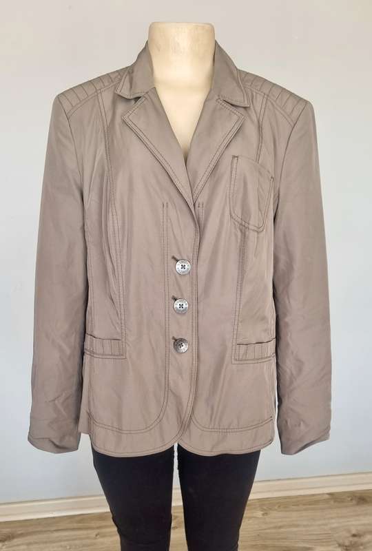 Lovely brown coat