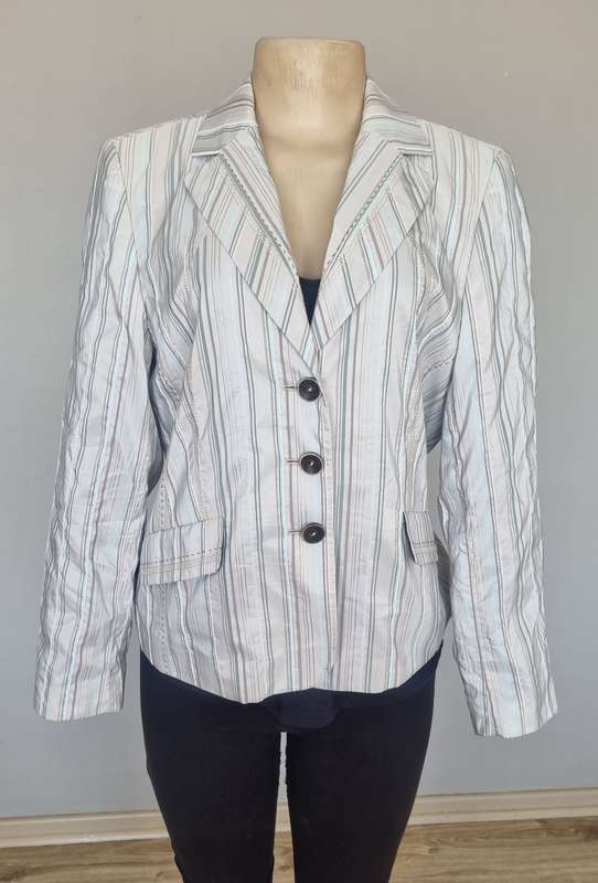Gorgeous striped blazer