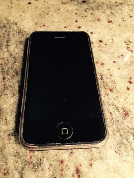 IPHONE 3GS  - OPEN TO ALL NETWORKS - LOCAL STOCK
