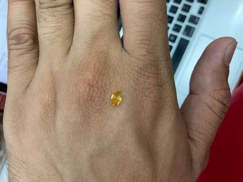 0.39cts Natural Mined Citrine. Oval Cut. 5.9mm x 3.8mm. VVS