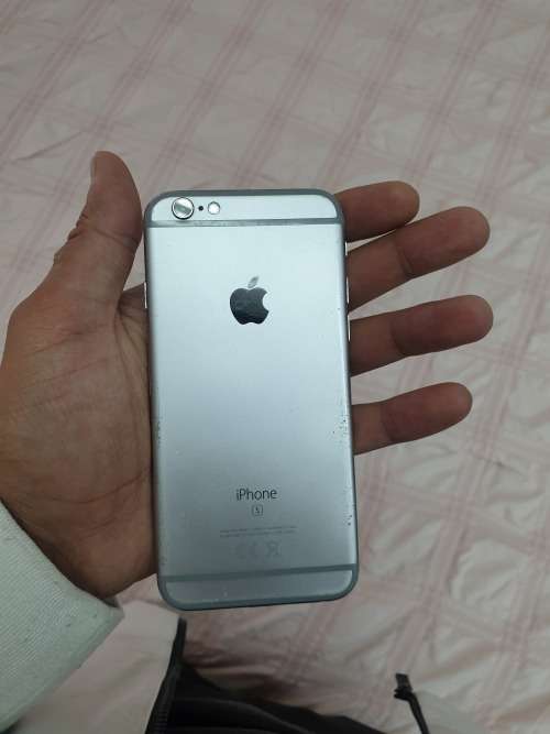 Apple iPhone 6s 32GB - Great Condition. 100% battery health. EVERYTHING WORKS PERFECTLY. Phone Only
