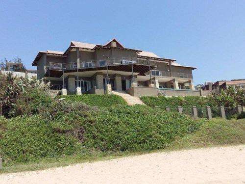 2 Nights stay in Tinley Manor Beach House for up to 15 people in Ballitoville, KZN