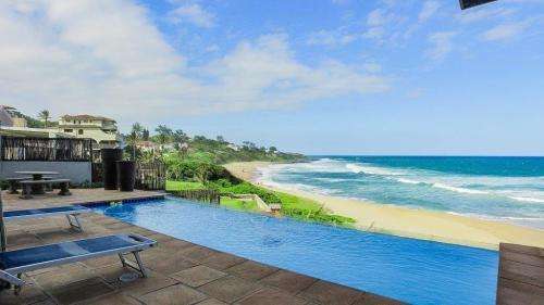 2 Nights stay in Tinley Manor Beach House for up to 15 people in Ballitoville, KZN