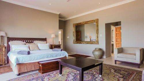 2 Nights stay in Tinley Manor Beach House for up to 15 people in Ballitoville, KZN