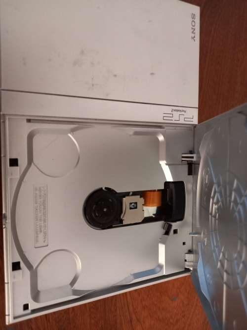 Playstation 2 console for spares read
