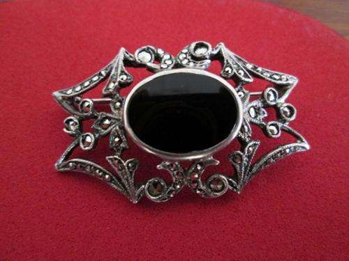 Vintage silver marcasite brooch - stunning piece