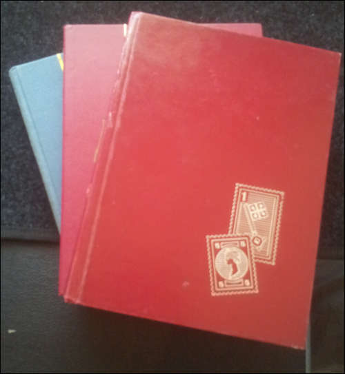 ***3 x small empty albums***