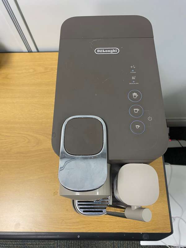 Nespresso Lattissima One Touch NO RESERVE