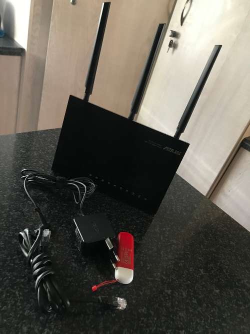 ASUS RT-AC68U AC1900 Dual-Band Wi-Fi Gigabit Fibre-Ready Router