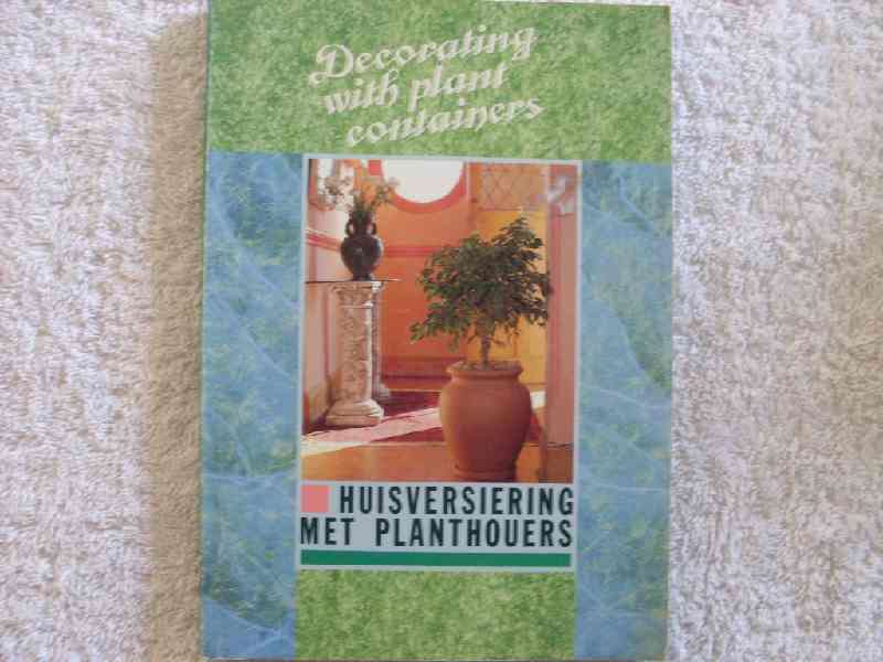 Decorating with Plant Containers - Everite