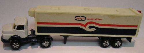 Corgi Diecast Model 2020 Mercedes Benz Truck +  Refrigerator Trailer Made in Great Britain 1/64 scal