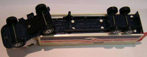 Corgi Diecast Model 2020 Mercedes Benz Truck +  Refrigerator Trailer Made in Great Britain 1/64 scal