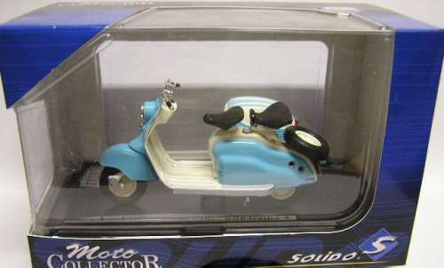 Solido Diecast Model Motorcycle Bike Lambretta LD 125 Scooter & trailer 1956 1/18 scale new in pack