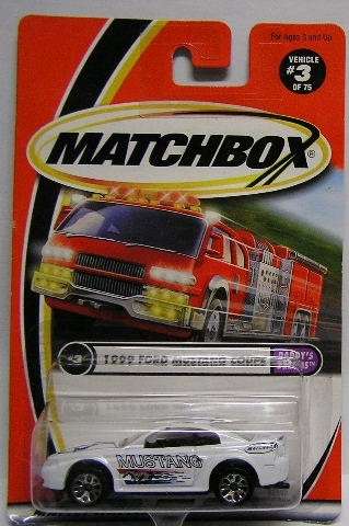 Matchbox Diecast Model Car 2001 3 / 75 Ford Mustang Coupe 1999 Daddy's Dreams 1/64 scale new in pack