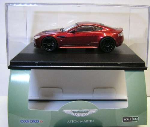 Oxford Diecast Model Car AMVT001 Aston Martin V12 V 12 Vantage S 1/43 scale new in pack