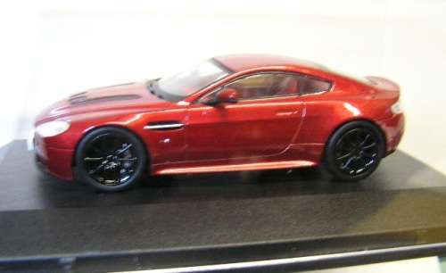 Oxford Diecast Model Car AMVT001 Aston Martin V12 V 12 Vantage S 1/43 scale new in pack