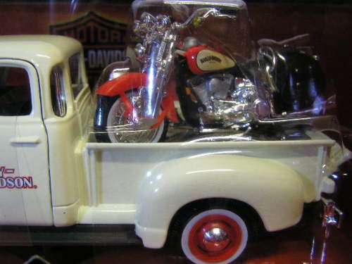 Maisto Diecast Model Car + Motorbike Chevy 3100 Pickup 1950 + Harley Davidson FLSTS Heritage Springe