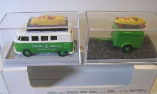 Brekina Model Car 31552 VW Volkswagen Kombi Bus T 1 T1 + trailer 1/87 HO railway scale new in pack