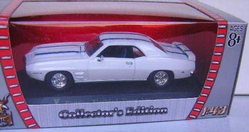 Road Signature Yatming Lucky Diecast Model Car Pontiac Firebird Trans Am 1969 1/43 scale new in pack