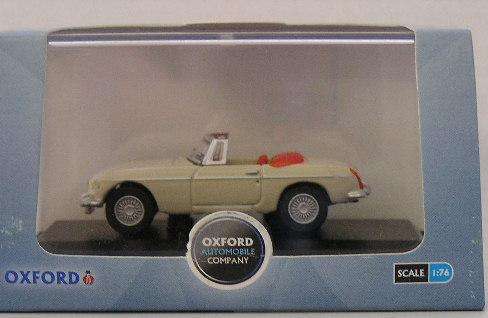 Oxford Diecast Model Car MGB006 , MGB MG B , OO 1/76 scale , new in box