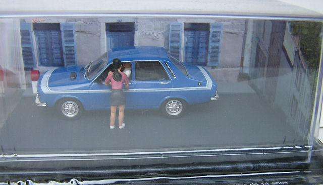 Diecast Model Car Diorama Collection No 1 Renault 12 Gordini with lovers figure 1/43 scale new