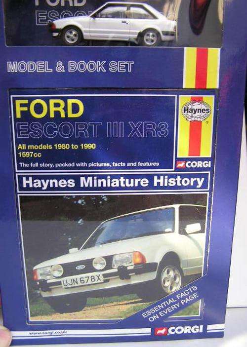 Corgi Hornby Vanguards Diecast Model Car CC03004 Ford Escort  XR3 XR 3 with Haynes book 1/43 scale