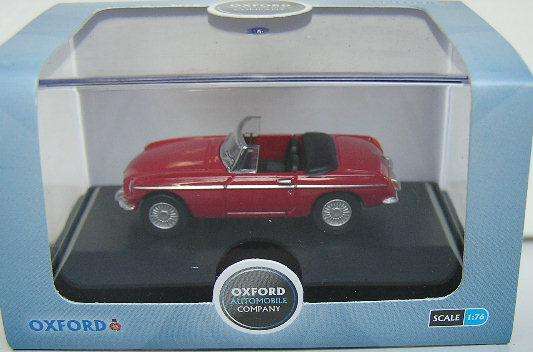Oxford Diecast Model Car MGB001 MGB 1/76 OO railway scale new in pack