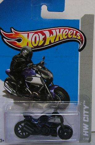 Hotwheels Hot Wheels Diecast Model Bike Motorcycle No 9 / 250 2013 Ducati Diavel new in pack