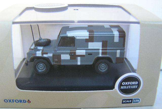 Oxford Diecast Model Car DEF012 Land Rover Defender 110 Military Berlin Scheme 1/76 OO railway scale