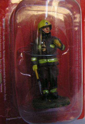 Firefighters Diecast Figure Collection Fireman with axe UK London 2003 54 mm new in pack