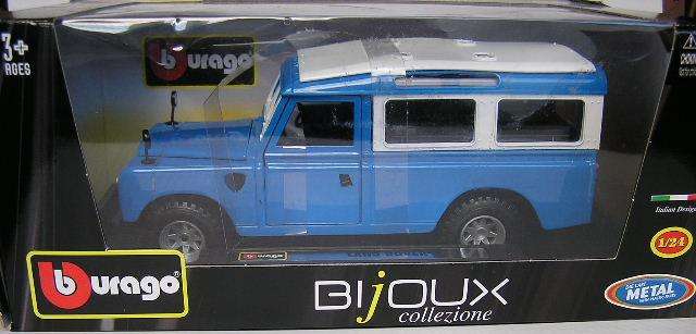 Burago Diecast Model Car 22063 Land Rover Series III 3 109 1/24 scale new in pack