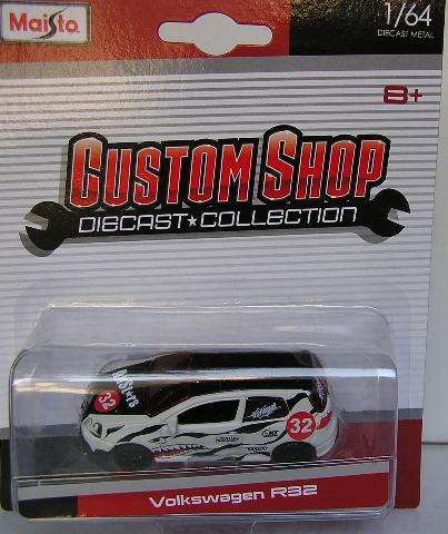 Maisto Diecast Model Car Custom Shop VW Volkswagen Golf R32 R 32 No 32 1/64 scale new in pack
