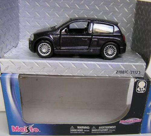 Maisto Diecast Model Car Renault Clio 1/43 scale new in pack