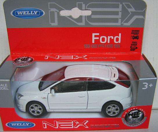 Welly Diecast Model Car Ford Focus ST 1/38 scale new in pack