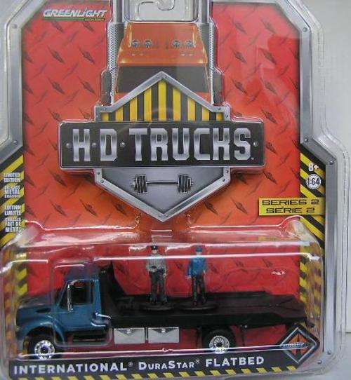 Greenlight Diecast Model Truck Series International Durastar Flatbed Recovery with figures 1/64 scal