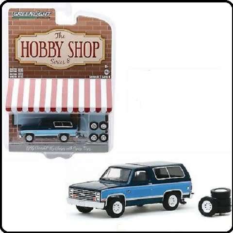 Greenlight Diecast Model Car Hobby Shop Chevy Chevrolet K 5 K5 Blazer 1986 + Spare Tyres 1/64 scale