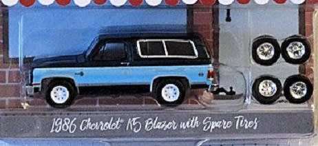 Greenlight Diecast Model Car Hobby Shop Chevy Chevrolet K 5 K5 Blazer 1986 + Spare Tyres 1/64 scale
