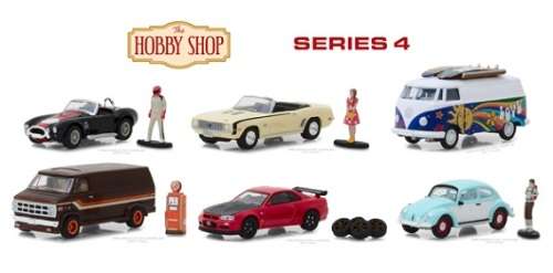 Greenlight Diecast Model Car Hobby Shop Nissan GT-R GTR R34 2002 + spare tyres 1/64 scale new in pac
