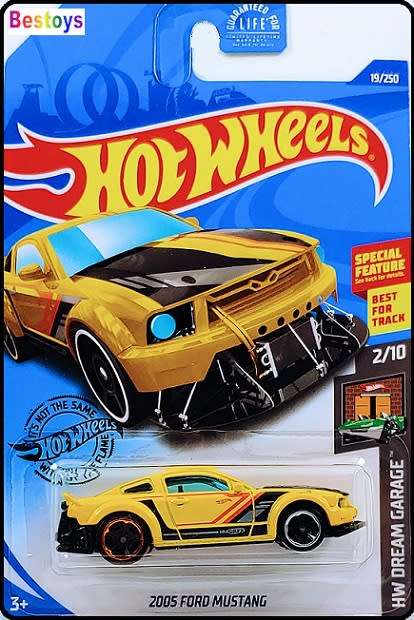 Hotwheels Hot Wheels Diecast Model Car 2020 19/250  Ford Mustang 2005 Dream Garage 1/64 scale