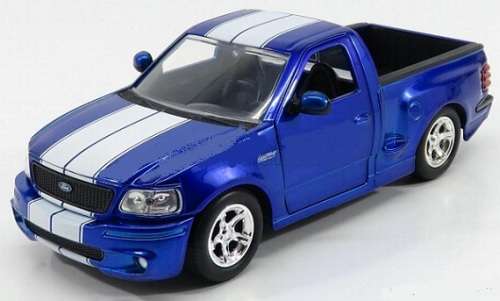 JADA Diecast Model Car 31567 Trucks Ford F 150 F150 SVT Lightning Pickup 1999 + Spare Wheels 1/24 sc